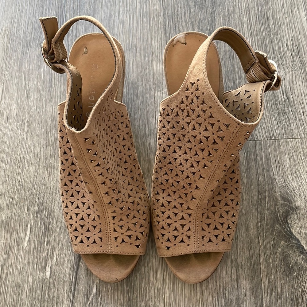 Madden Girl chunky heel booties size 6